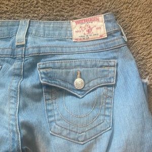 True Religion Bermudas